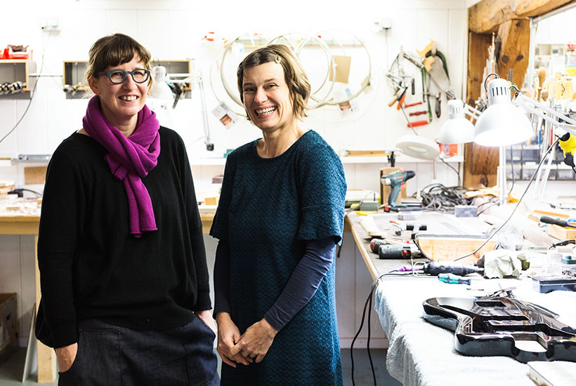 Lieblingsnachbarn Kora Jünger und Britta lange in der Gittarrenwerkstatt www.deimelguitarworks.com