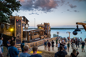 Helene Beach Festival am Abend