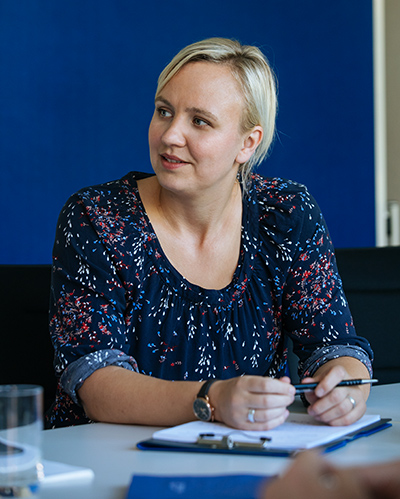 Saskia Spiegel im Meeting